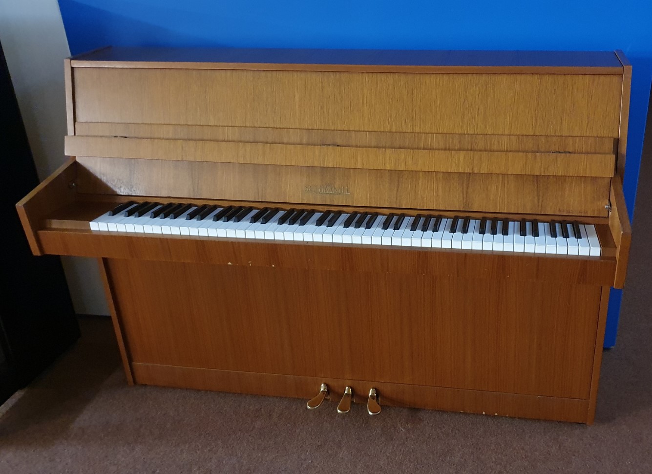 Schimmel 104 von 1970 in Nussbaum matt