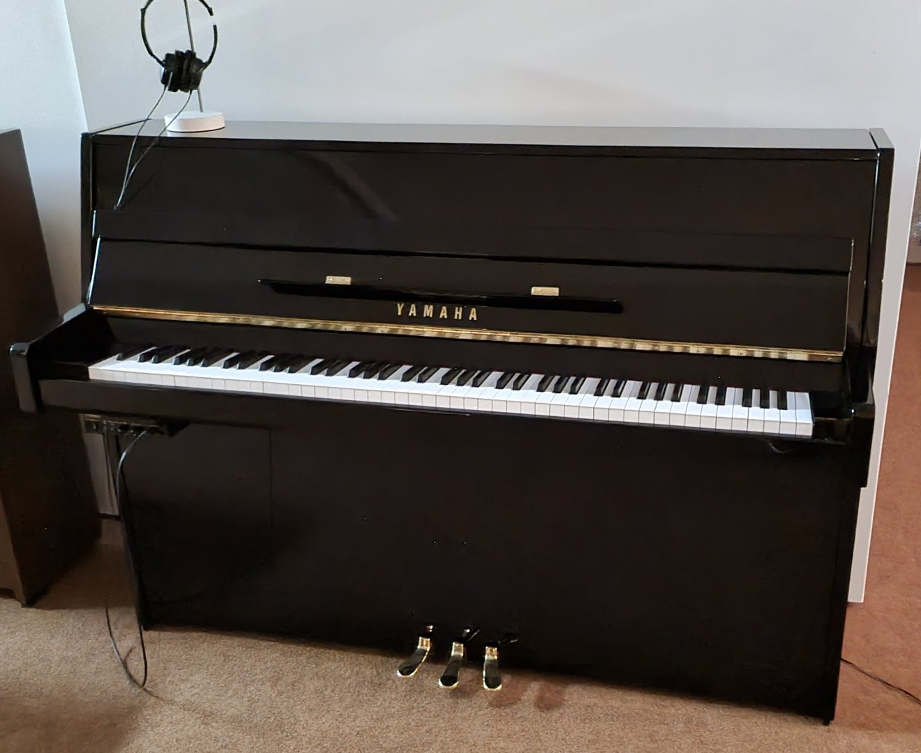 Yamaha B1 Silent (SG2) von 2017 in Schwarz glänzend