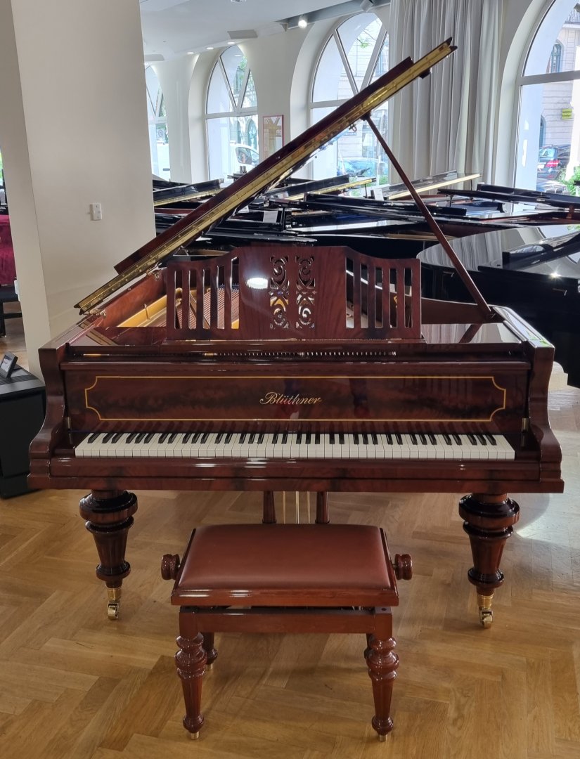 Blüthner 190 von 1909 in Mahagoni glänzend