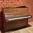 Grotrian-Steinweg 120 von 1969 in Nussbaum glänzend