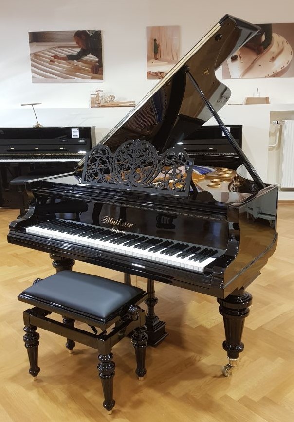 Blüthner Modell 190 von 1907 in Schwarz glänzend