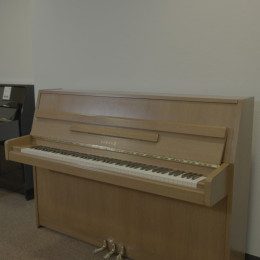 Yamaha M-5j von 1983 in Nussbaum matt