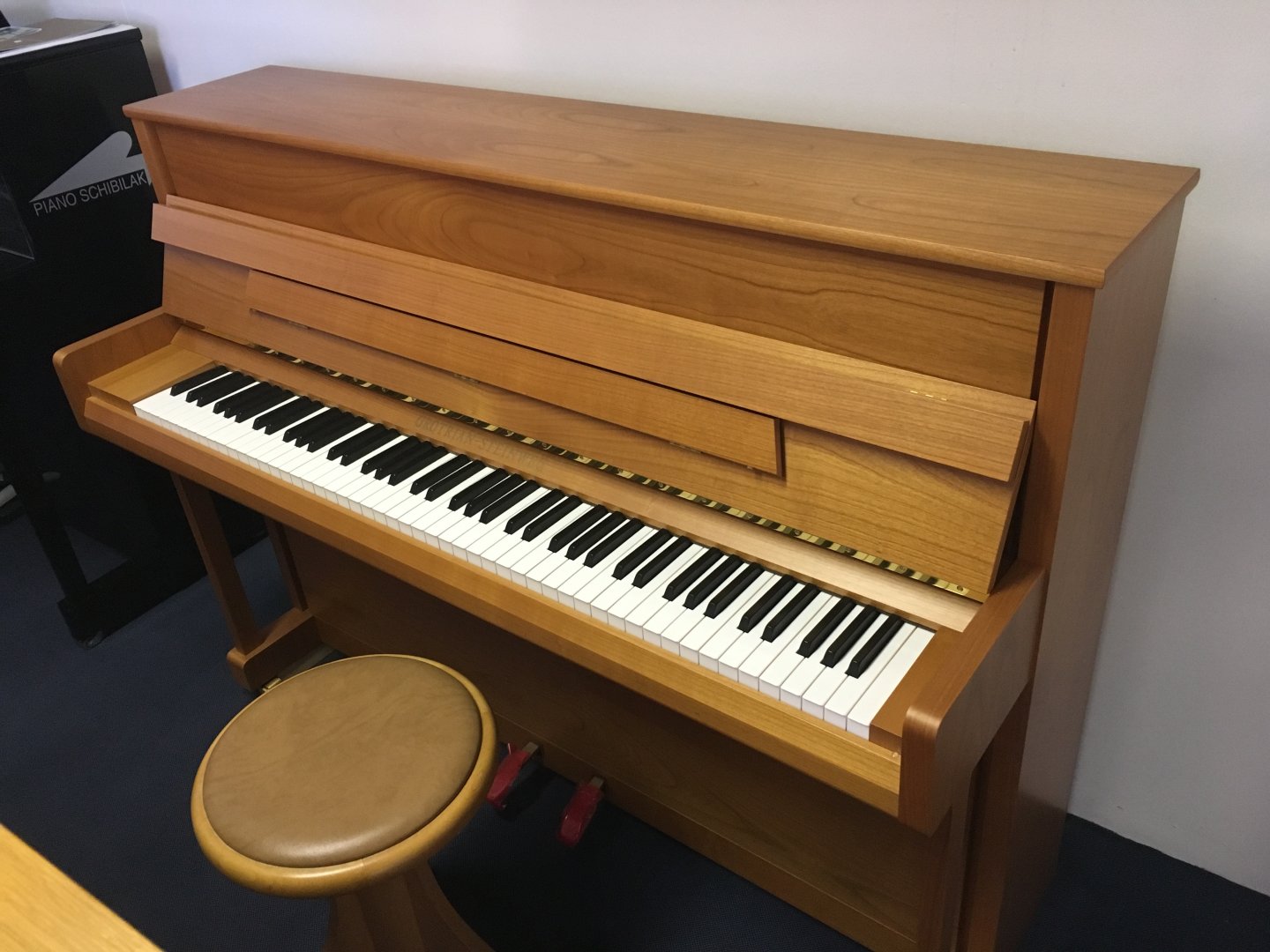 Grotrian-Steinweg 111 Friedrich Kirsche von 2011 in Kirschbaum glänzend
