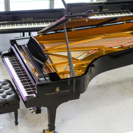 Steinway & Sons D-274 von 2013 in Schwarz glänzend