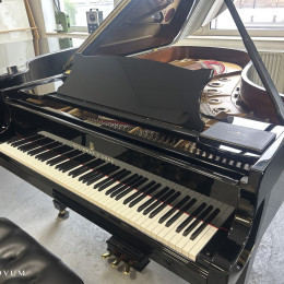 Steinway & Sons B-211 von 1987 in Schwarz glänzend